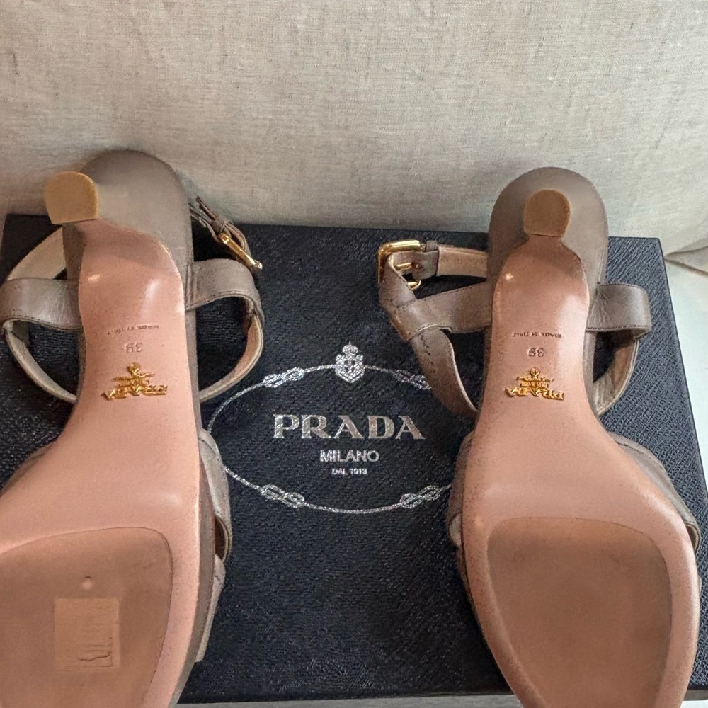 Prada size 39 new platform sandal taupe - Picture 3 of 4